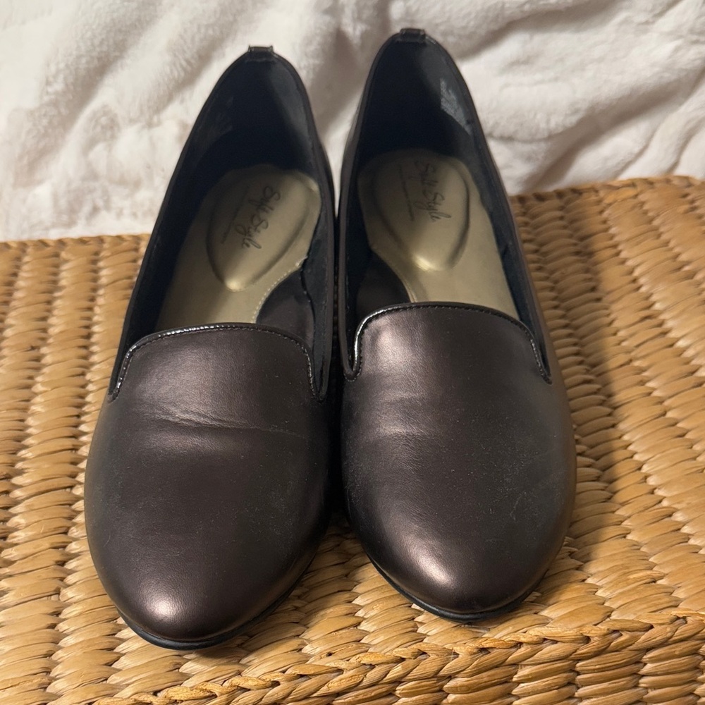 Skechers Black Slip-On Women's Loafers